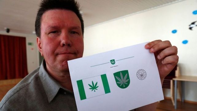 Una ciudad cambió su bandera por el símbolo de la marihuana
