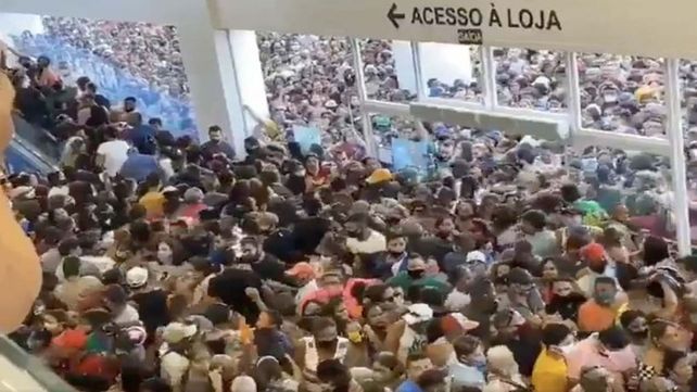 El local comercial ubicado en la ciiduad brasileña de Belén recibió a una multitud en el día de su inaguración.&nbsp;