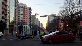 Murió un hombre de 84 años al ser atropellado por dos autos