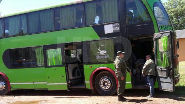 El micro fue detenido en un control de Gendarmería en Ceres.