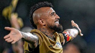 Vidal calentó la previa del cruce copero entre Colo Colo y River