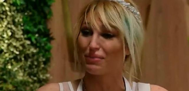 Vicky se emocionó. “Me hicieron muy bien. Venía de pasarla un poco mal”