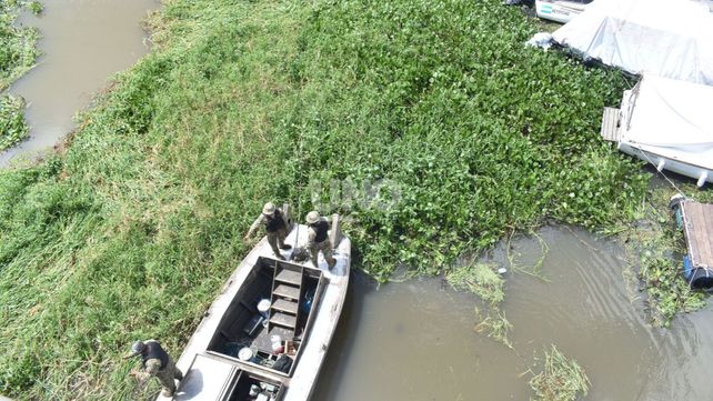 El Ejército intensifica los trabajos finales para retirar los embalsados en la Laguna Setúbal y el Riacho Santa Fe