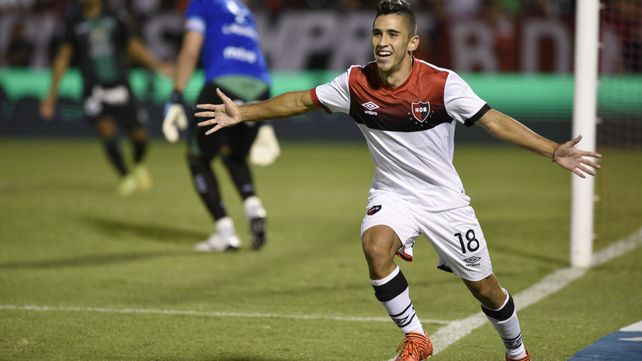 El talento de Joaqu&iacute;n Torres nunca pudo consolidarse en los distintos equipos leprosos y est&aacute; con un pie afuera.
