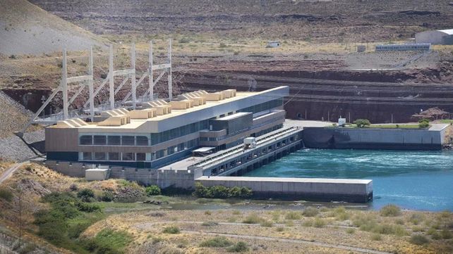 ENRE sancionó a generadoras y transportistas de energía eléctrica por $ 81