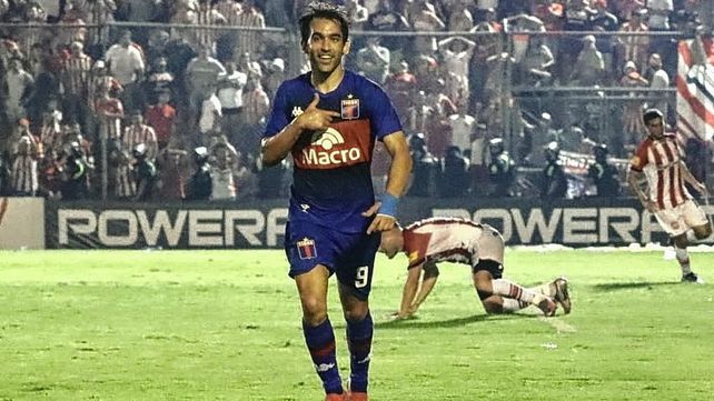 Ijiel Protti celebra el segunto tanto de Tigre