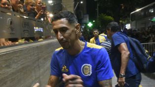 Ángel Di María fue el más buscado por los hinchas auriazules a la llegada del plantel de Central a Mar del Plata.