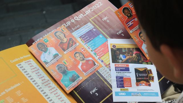 La fiebre por las figuritas Panini Qatar 2022 crece