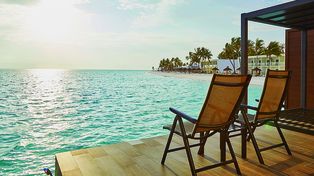 Un paraíso de aguas turquesas y lujo sereno, donde Riu Atoll y Riu Palace Maldivas combinan naturaleza, confort pensadas para desconectar por completo.