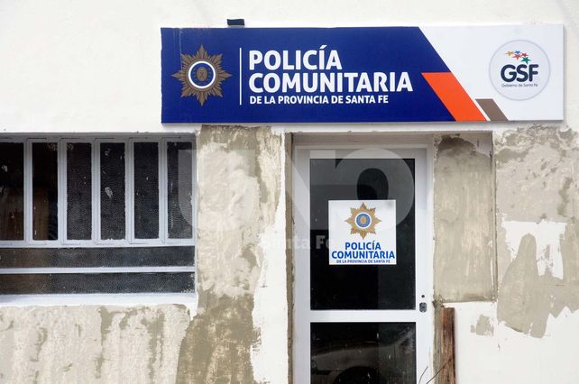 Preparación. Se está terminando de acondicionar la Casa de la Policía Comunitaria en Centenario. Foto: Mauricio Centurión - Uno Santa Fe