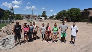 Los vecinos de Kozark y Seguí no quieren alquilar viviendas, quieren las casas que dicen que les habían prometido.&nbsp;