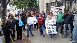 Trabajadores de Agrana Fruit pedirán la intervención de la embajada de Austria
