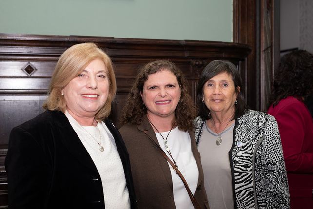 Susana y Mariana Lingua y Mirta Garriga