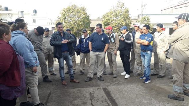 Escándalo en Maciel: golpearon al presidente comunal y pararon los servicios