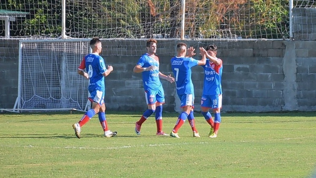 Unión goleó en Reserva a Patronato por 4-0.