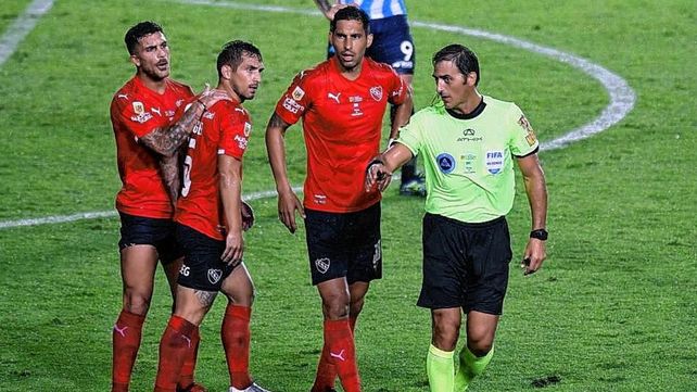 Vigliano asumió el error en el clásico de Avellaneda