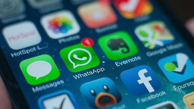 WhatsApp: ventajas e inconvenientes del nuevo doble check azul