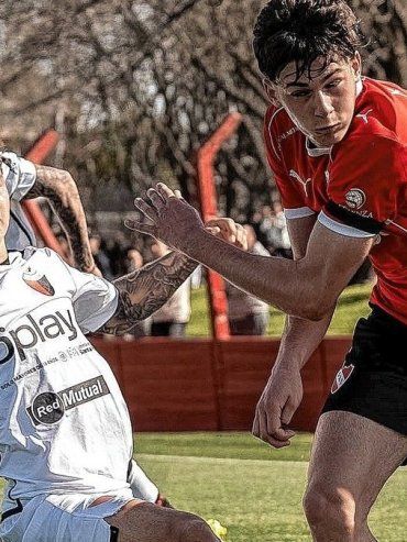 La reserva de Colón perdió con Independiente y llega en caída al Clásico