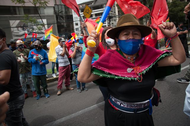 Militantes de Pachakutik celebraban este lunes en Quito el gran desempeño de Yaki Pérez.