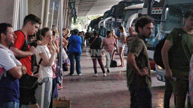 Aún es optativo el uso del barbijo en los micros de larga y media distancia