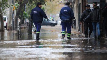 Anunciaron un corte de agua en Rosario, Villa Gobernador Gálvez y Funes