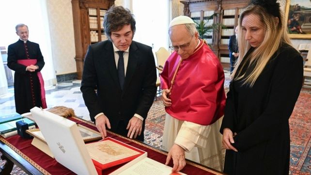 Javier Milei celebró la confirmación del viaje del papa León XIV a Argentina: Será una visita histórica