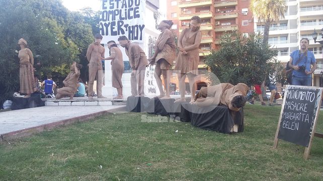 Santa Fe conmemoró con una marcha a Plaza de Mayo los 41 años del Golpe