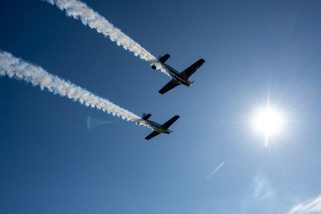 En San Lorenzo se desarrolló una demostración de un avión de la cuadrilla histórica.