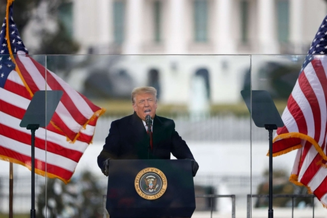 Donald Trump areng&oacute; a sus seguidores desde la Casa Blanca el 6 de enero de 2021, poco antes de que atacaran la sede del Congreso.