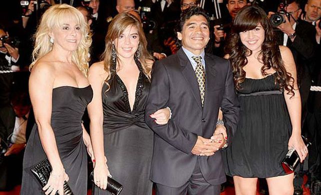 En familia. El astro con los seres que más quiere