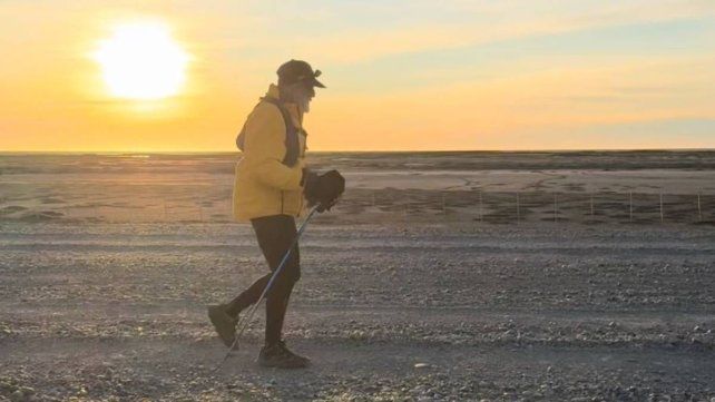 Guillermo Tibaldi caminó 3.000 kilómetros para homenajear a los tripulantes del ARA San Juan