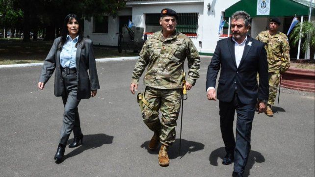 Alicia Aluani participó del acto oficial por el 88° aniversario de la II Brigada Blindada de Paraná.&nbsp;