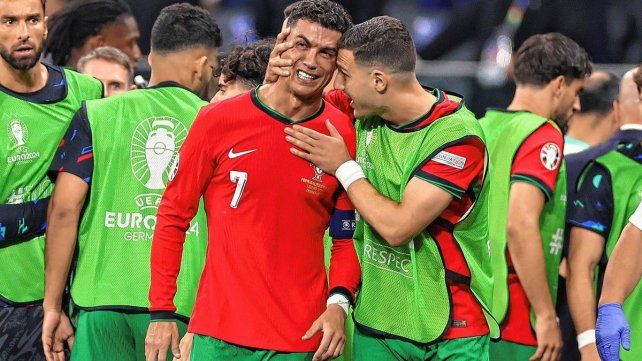 El llanto de Cristiano Ronaldo en Portugal luego de fallar su penal ante Eslovenia
