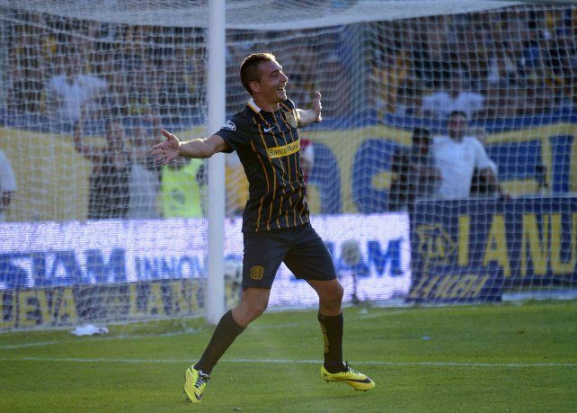 Goleador. Marco Ruben abre los brazos tras convertir el 2-0 en 2016