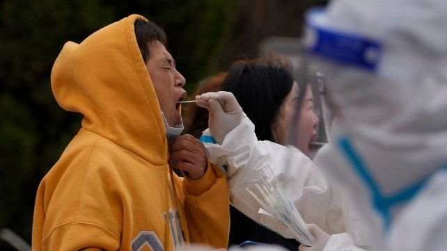 Covid-19: OMS levantó el alerta máxima por la pandemia