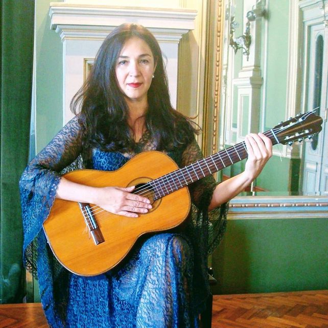 Verónica Muñoz es cantante