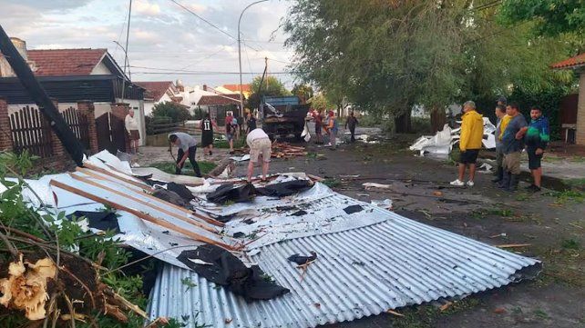 Un temporal causó un muerto y provocó graves destrozos en Miramar. Benjamín Carmona tenía lesiones gravísimas en cráneo y órganos internos