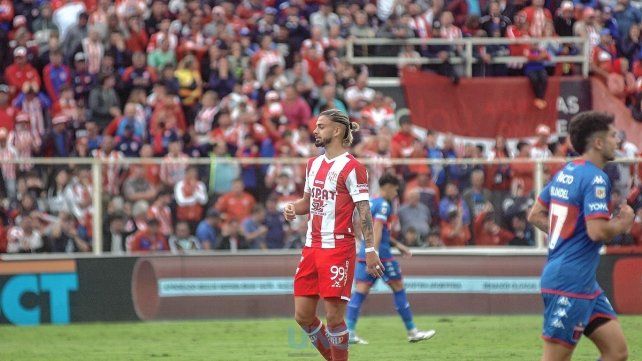 Thiago Vecino pretende rescindir su contrato con Unión