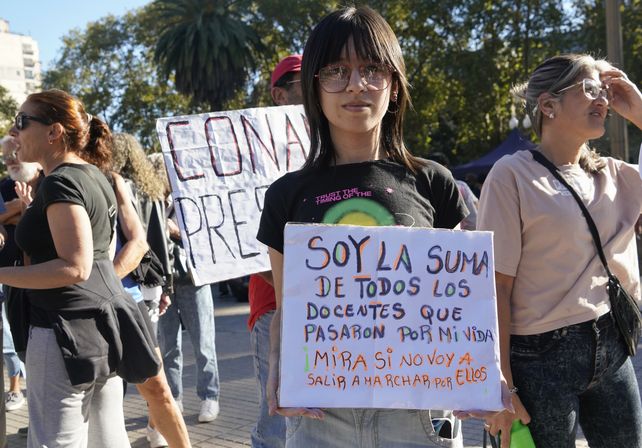 Crisis universitaria: el 65 % de los docentes de la UNR cobran 250 mil pesos por mes