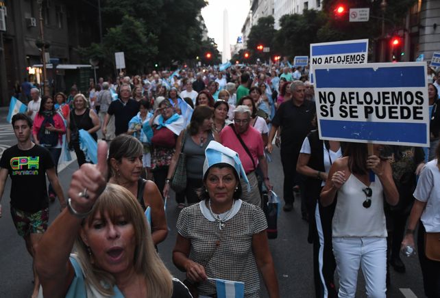 La Marcha por la Democracia se realiza en varias ciudades del país