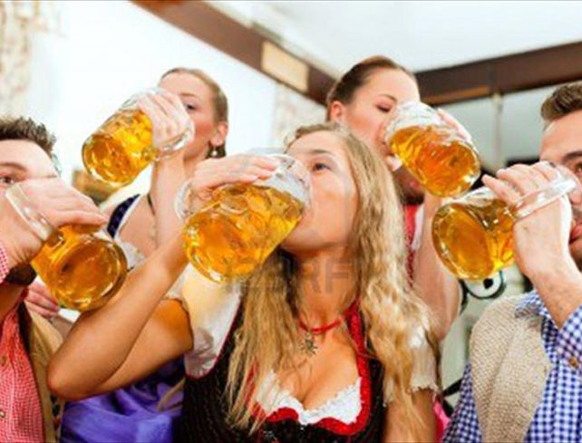 El consumo moderado de cerveza junto a una dieta sana