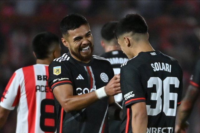 River ganó de visitante en un partido de ida y vuelta.