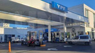 Cargar combustible de madrugada será más barato, según indicaron desde YPF.