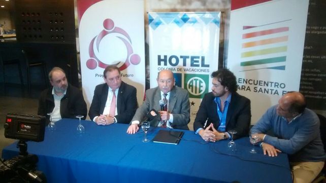 En Santa Fe. El presidente de la convención nacional de la UCR