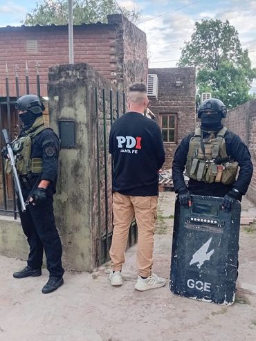 Más de 20 allanamientos: desarticularon al Clan Araujo en Yapeyú, atraparon a un usurero y recuperaron la moto del fiscal