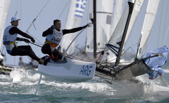 La rosarina Carranza volvió a brillar junto a Lange en vela y va por una medalla