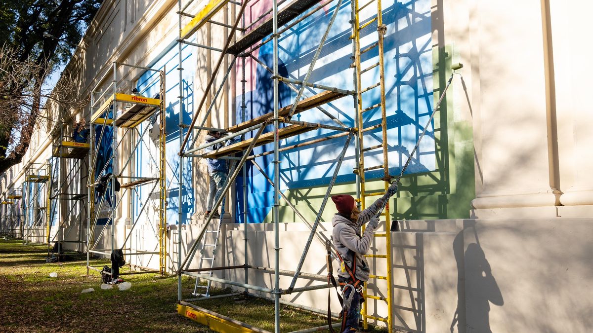 Los murales de mediana y gran escala se multiplican en toda la ciudad