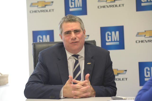 Lanzamiento. Zarlenga estuvo en Alvear para la presentación del nuevo Cruze.