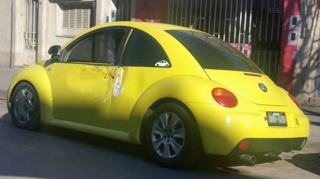 Para evadir un alcohotest atropelló a policía, chocó y pasó semáforos en rojo