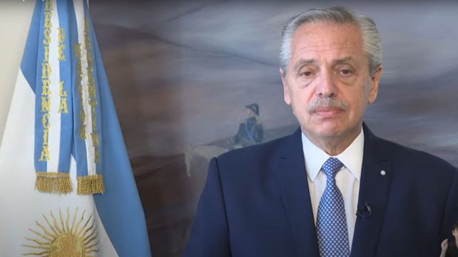 El presidente Alberto Fernández confirmó en Twitter que bajó su candidatura para los próximos comicios nacionales.